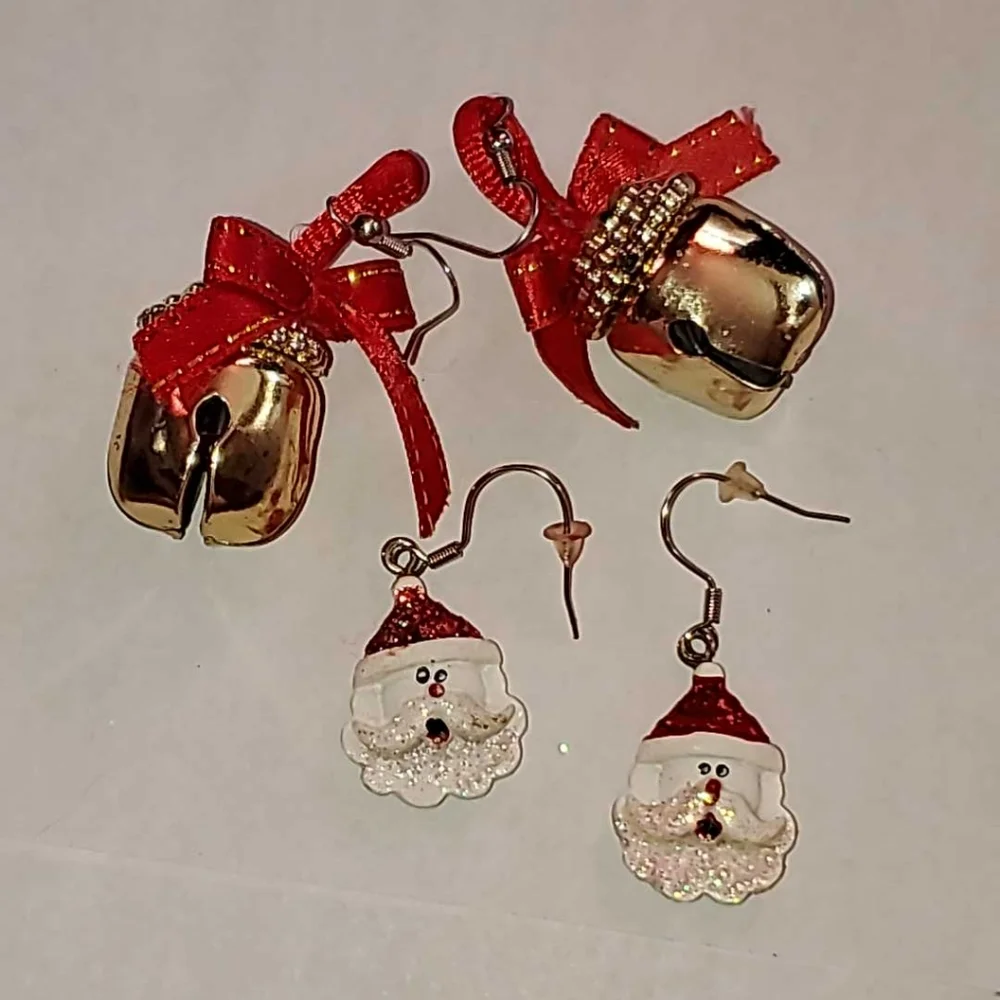 JINGLE BELLS & SANTA CLAUS Earrings White Red Silver & Gold Glitter Pier…